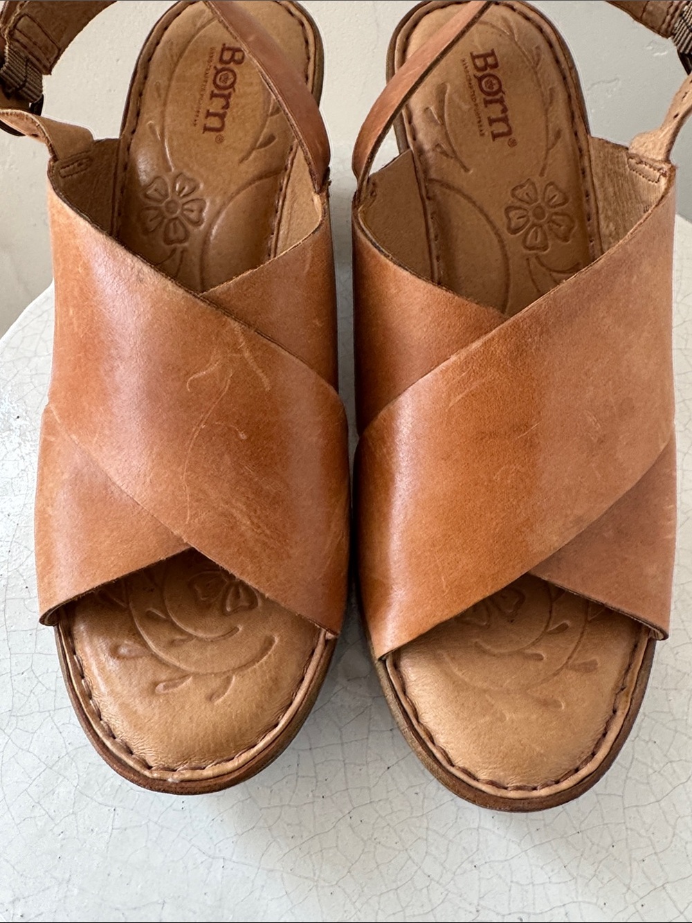 Born Women's Tan Camel Leather Crossover Slingback Sandals Platform Size 10 EUC - Picture 10 of 12